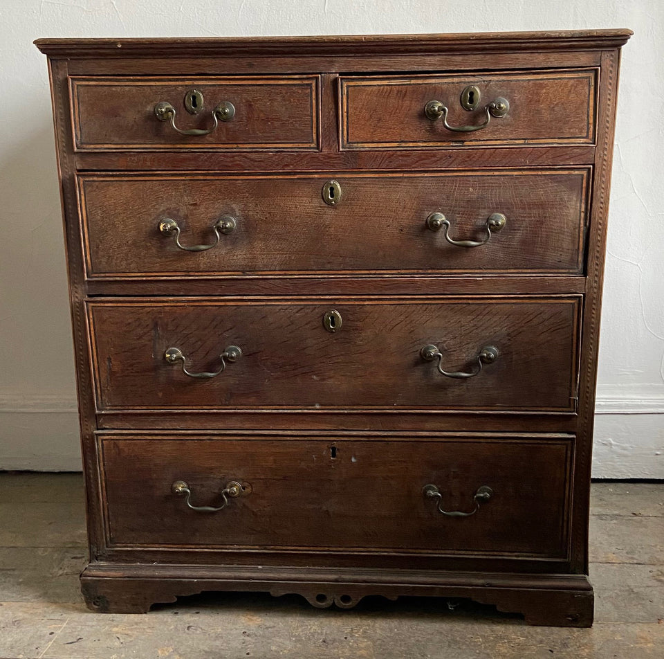 Oak Chest of Drawers