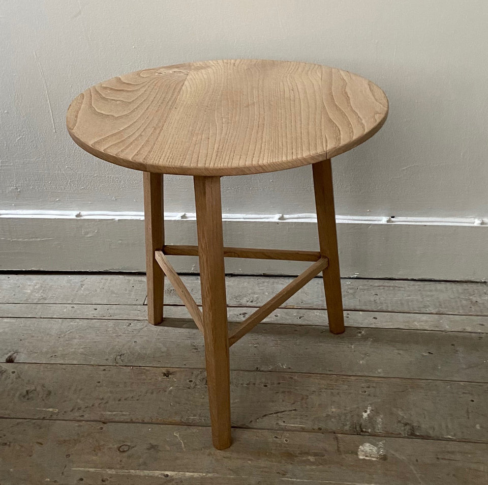 Small Elm Cricket Table
