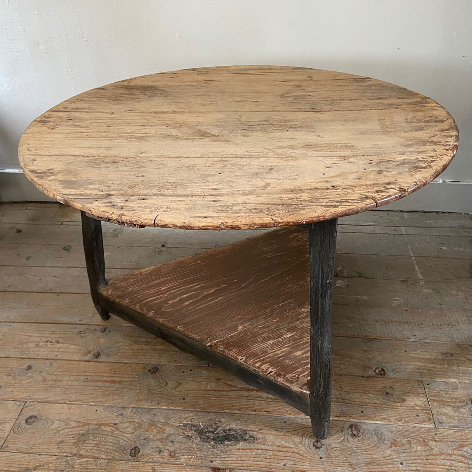 Large Cricket Table