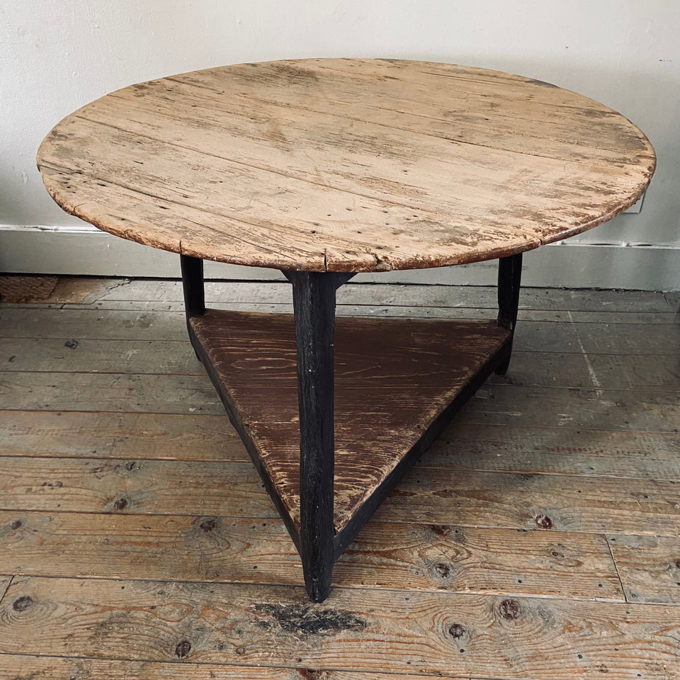 Large Cricket Table