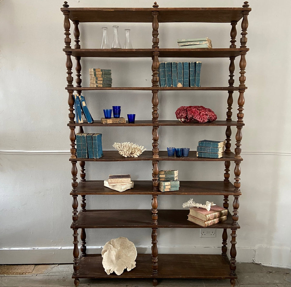 French Shelves